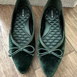 Birdies Green Velvet Pointed Toe Ballet Flats